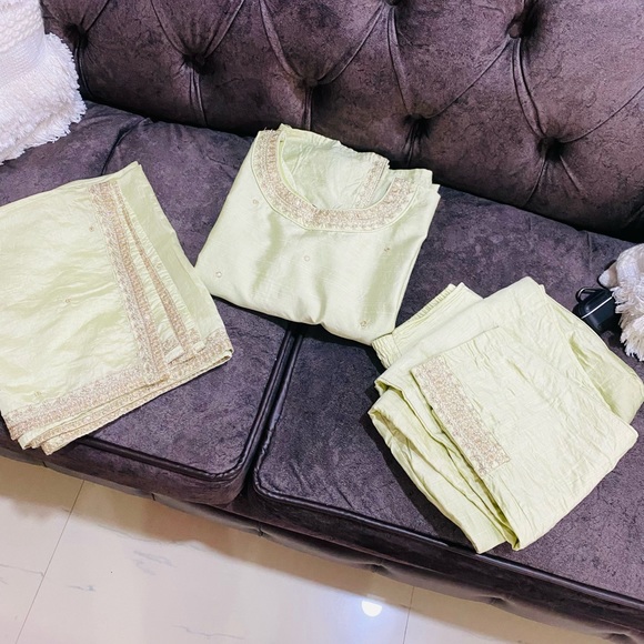 Silk stitched 3 piece suit with lining in pastel green with rose gold embroidery - Picture 6 of 11